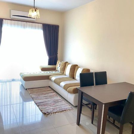 Amazing Two-Bedroom Apartment In Residence Lukomorye D1 With Private Garden Karavas  Esterno foto