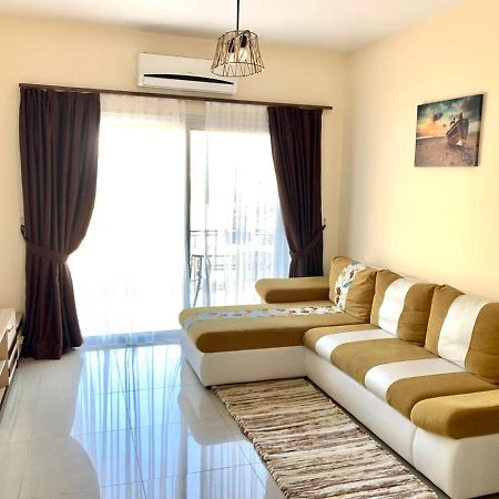 Amazing Two-Bedroom Apartment In Residence Lukomorye D1 With Private Garden Karavas  Esterno foto