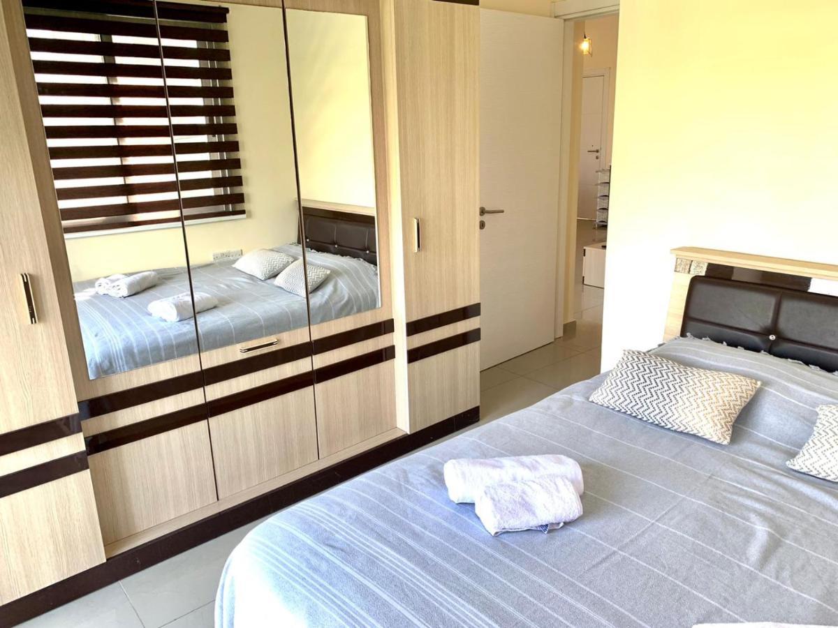 Amazing Two-Bedroom Apartment In Residence Lukomorye D1 With Private Garden Karavas  Esterno foto