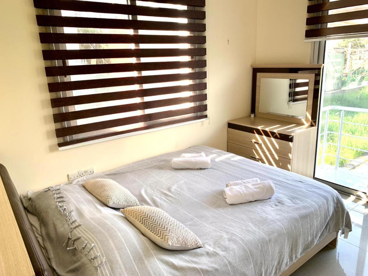 Amazing Two-Bedroom Apartment In Residence Lukomorye D1 With Private Garden Karavas  Esterno foto