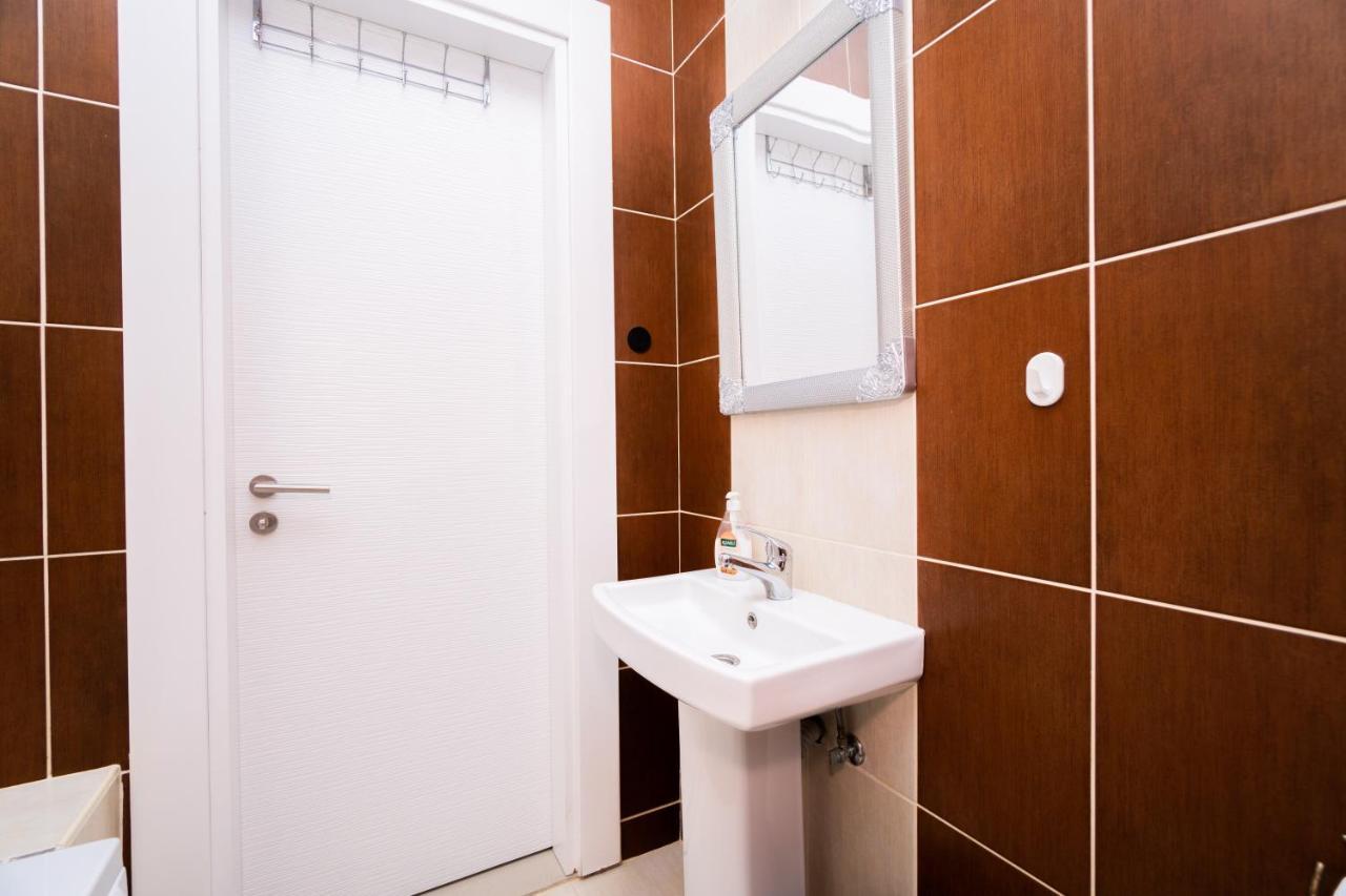 Amazing Two-Bedroom Apartment In Residence Lukomorye D1 With Private Garden Karavas  Esterno foto
